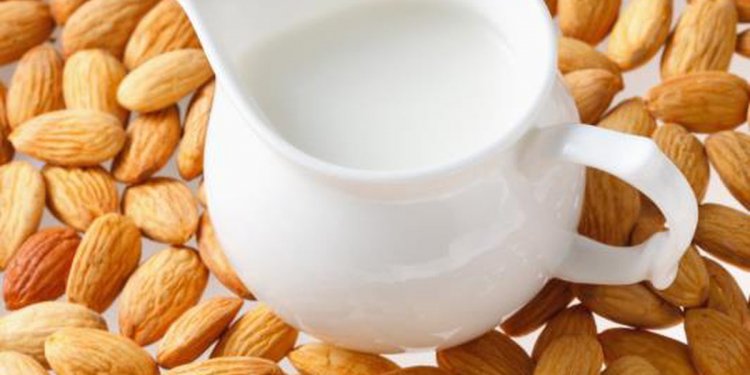 Almond milk calories count