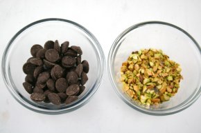Chocolate-Pistachios