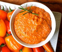 White Bean and Roasted Red Pepper Hummus | BeachbodyBlog.com